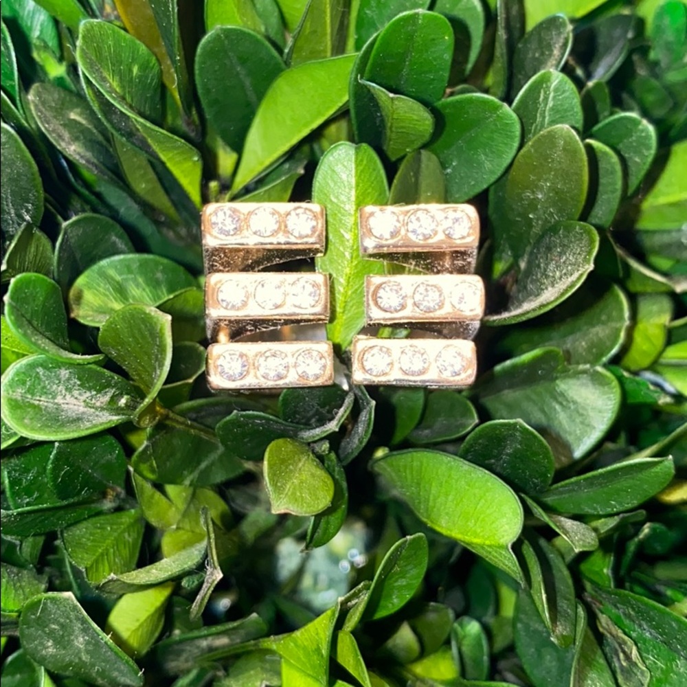 ⭐️ Macy’s ⭐️ Gold & Rhinestone Ring